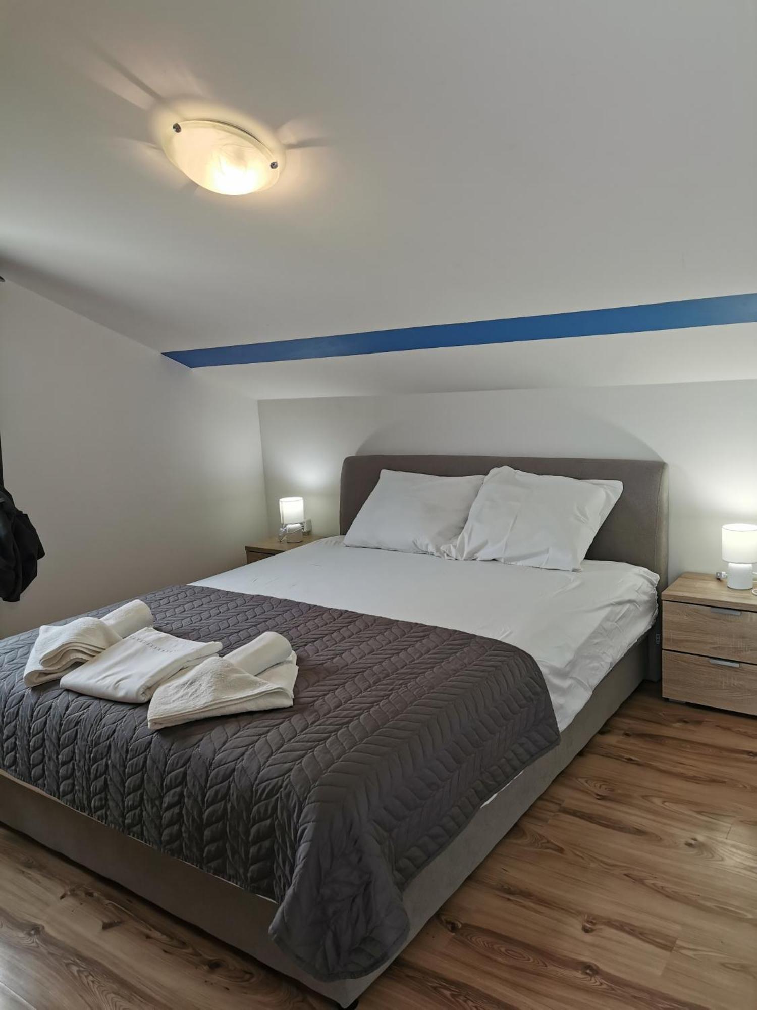 Riva Apartment Povljana